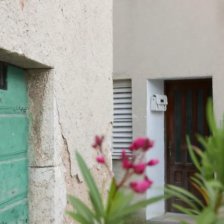 Potocina 21 Apartment Vrbnik Exterior photo