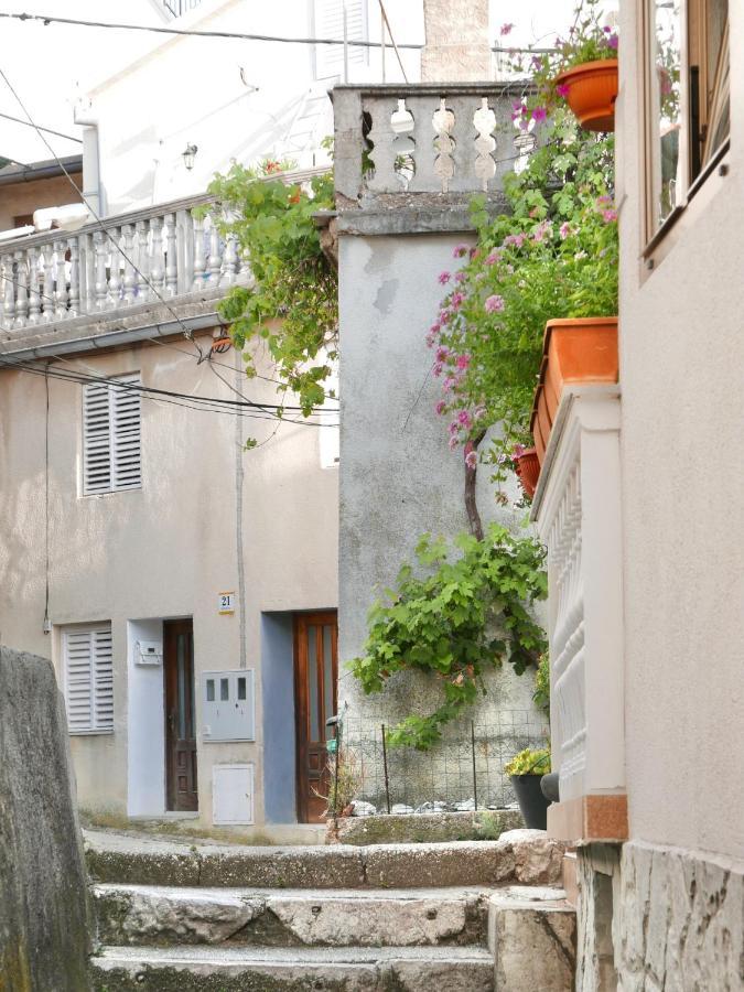 Potocina 21