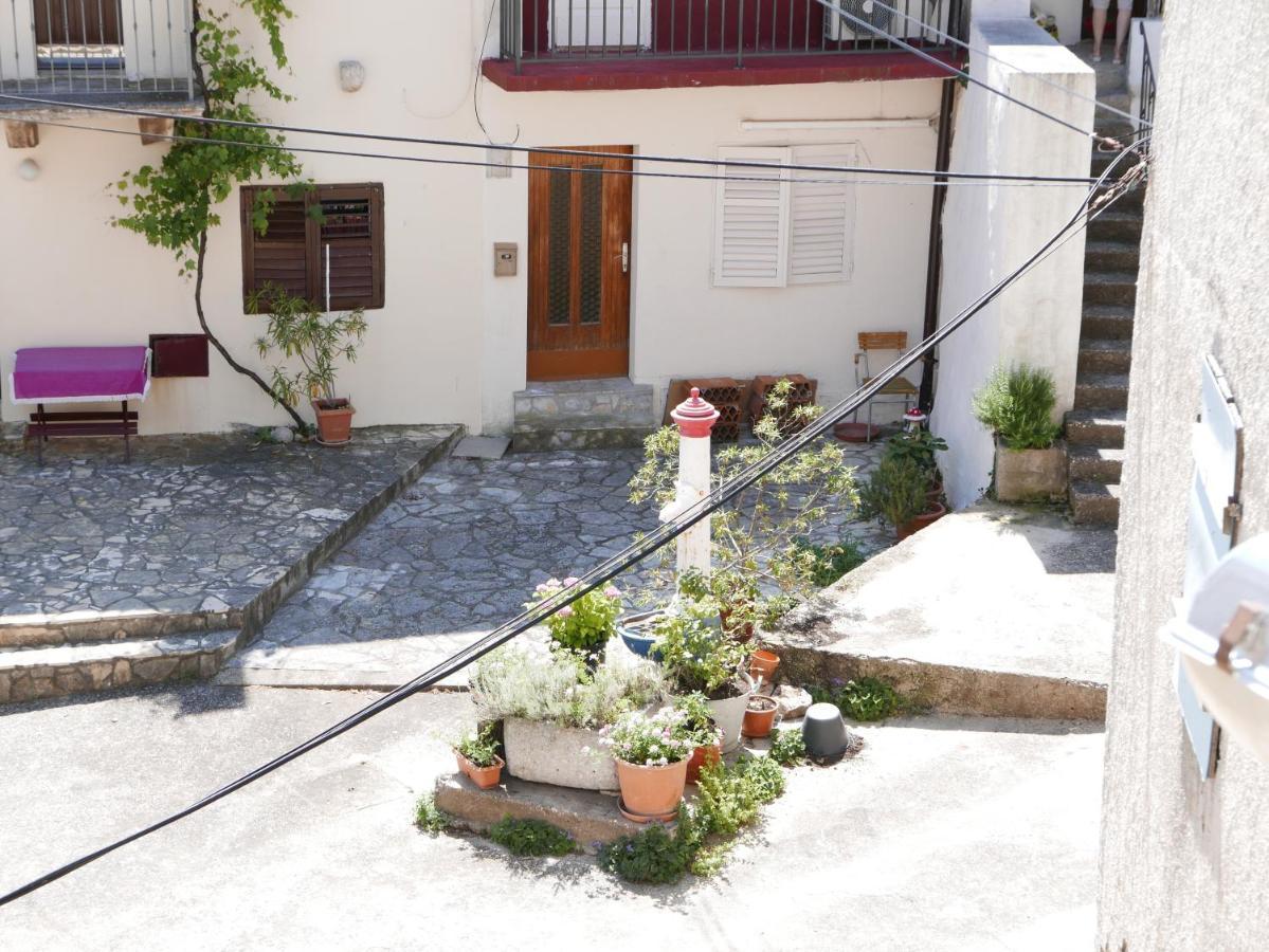 Potocina 21 * Vrbnik