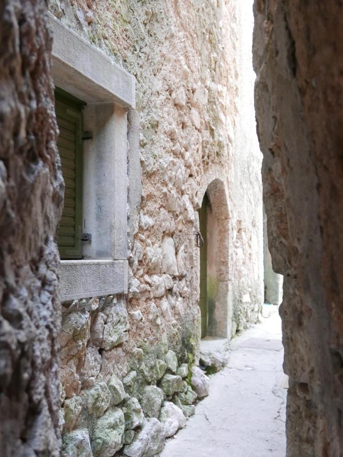 Potocina 21